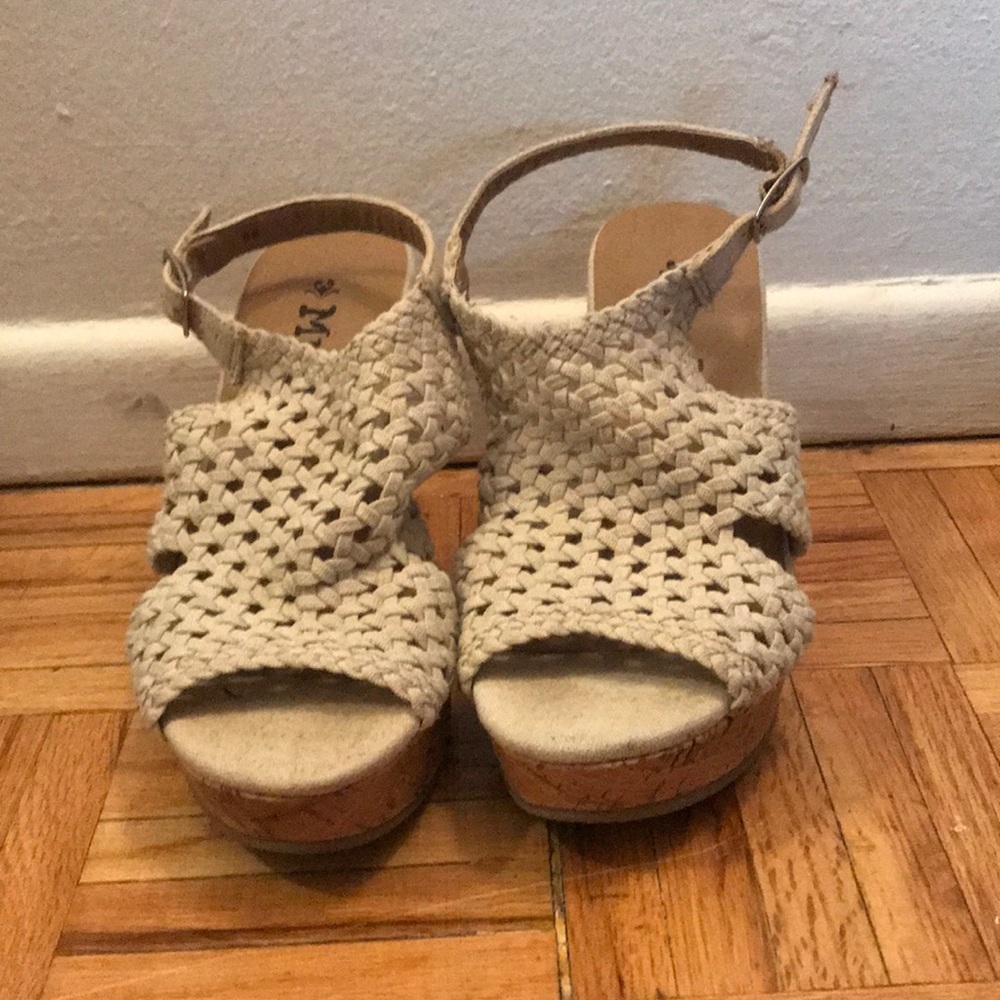 Mudd Wedges - Picture 2 of 3